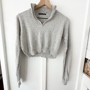 BRANDY MELVILLE grey knit cropped quarter zip